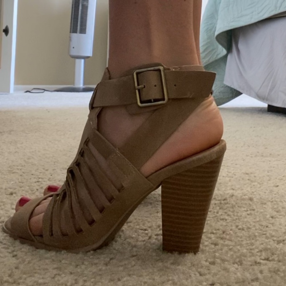 Block heel nude sandals